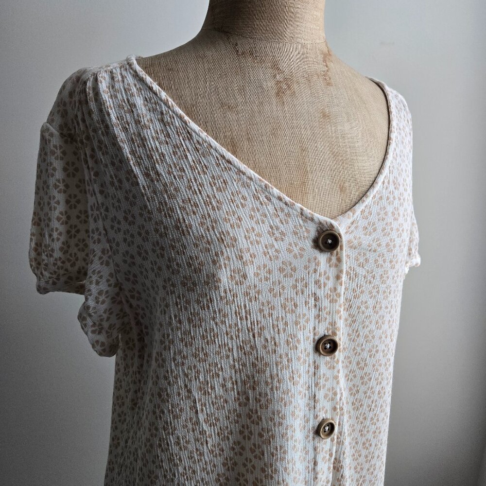 Market & Spruce Short Sleeve V-Neck Blouse (XL) 🌸